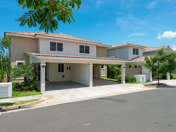 bosques pacifico townhomes 01.webp